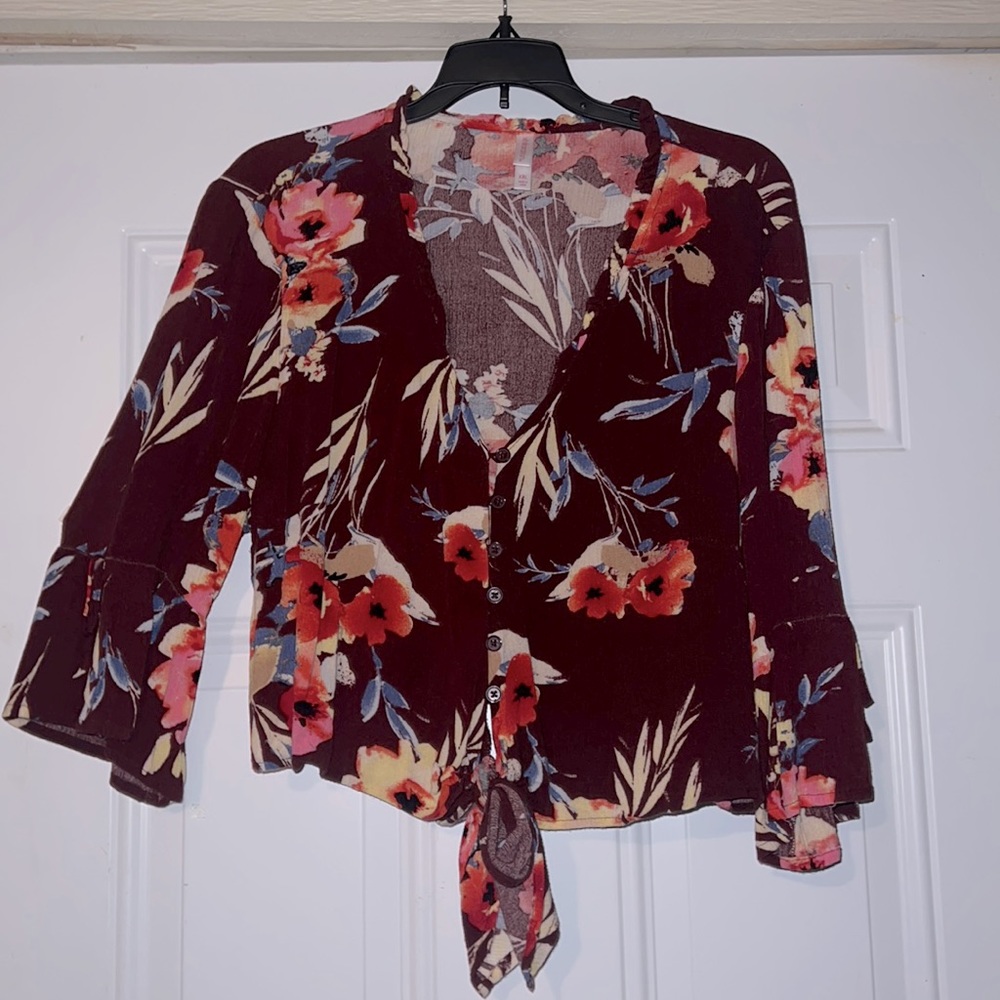 Xhilaration Burgundy floral top with buttons and front tie. Size XXL